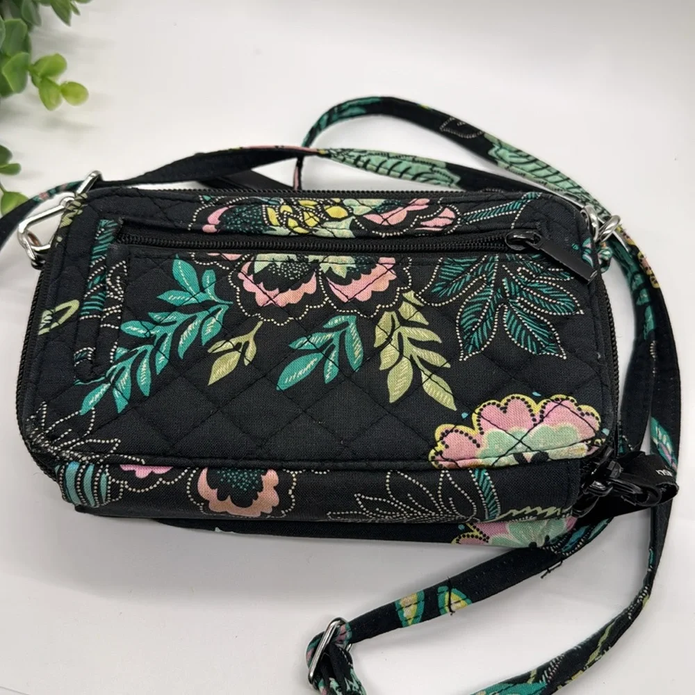 Vera Bradley all in one Floral Crossbody Bag/wallet-RFID